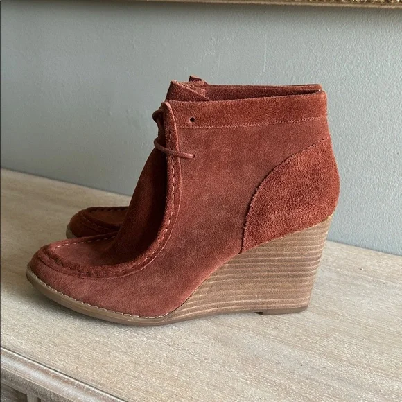 Lucky brand wedge rust leather boho chic vintage style ankle boot women’s size 9 - Picture 2 of 8